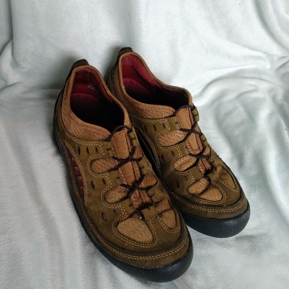 Size 7.5 Privo Hiking Shoes